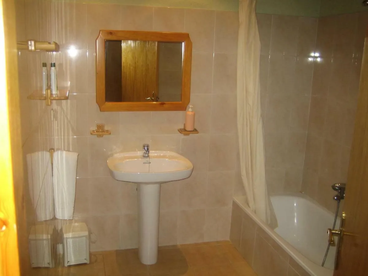 Hostal Cal Font Pla de Sant Tirs Casa rural